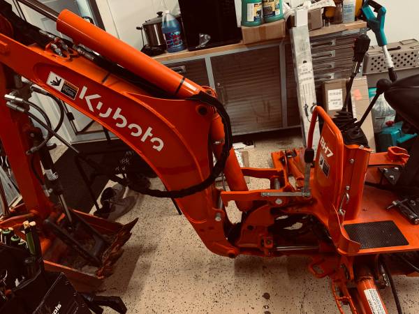 Bh7 backhoe 1