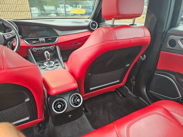 2020 Alfa Romeo Giulia Ti Sport - $23,500 (Newton)63618139802625122