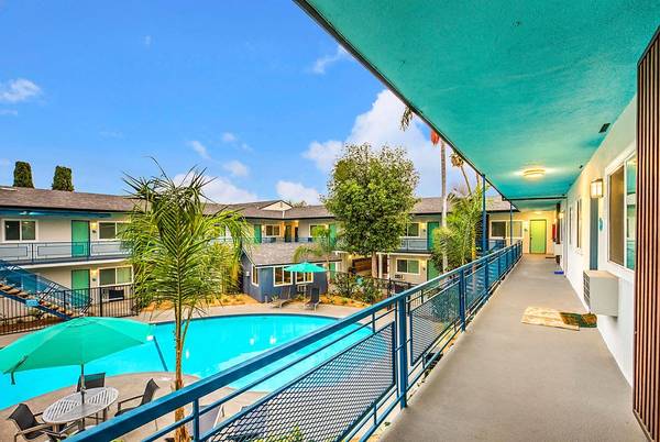 $1,725 / 395ft2 - Custom Cabinets, Spanish Speaking Staff, Window Coverings63840113019265122