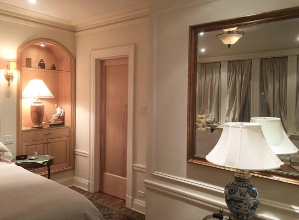 $2,675 / 2br - 1200ft2 - Luxury all furnished 2 bedr /2 baths large liv rm by the Lake Michigan (Lakeview)63898857223170123