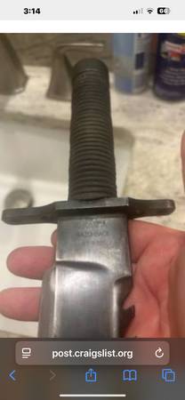 Arkansas Razorback knife by Winn - $450 (Bellingham)63435886337921121