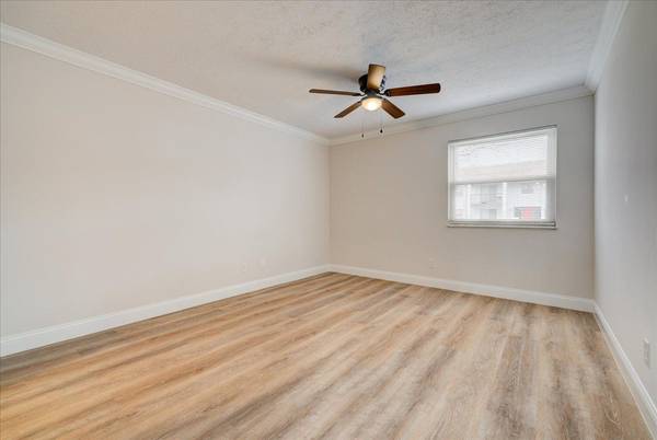 $939 / 1br - 773ft2 - Pet Friendly, Landscaped Grounds, Rental Office (600 Normandy Dr, Evansville, IN)63953484154754124