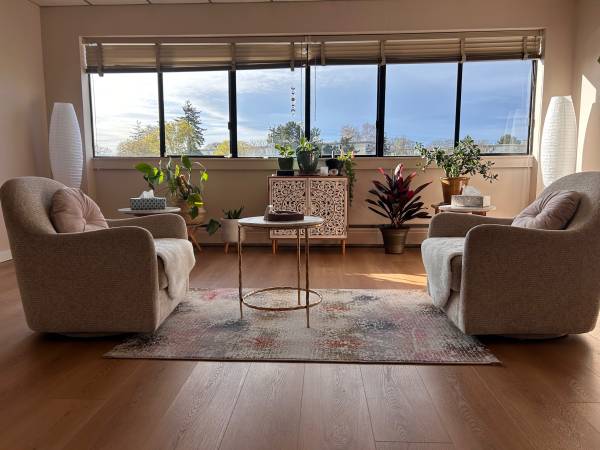 Therapy office / yoga studio office space for rent 1