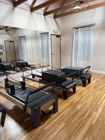 Reformer Pilates Lessons (privates & semi private) 1