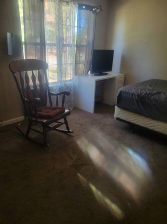 $650 / 1br - ROOM FOR RENT (Sugar hill)63655085344385123