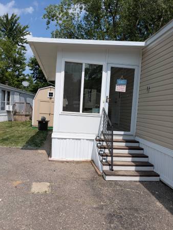 $59,500 / 2br - 1056ft2 - 2 Bed / 2 Bath Manufactured Home – Pond View! (Holt)64196990160899122