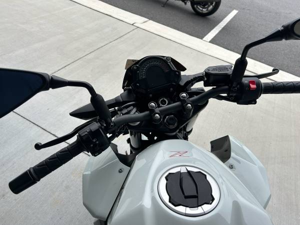 Kawasaki Z400 ABS 2023 Naked/Standard Bike