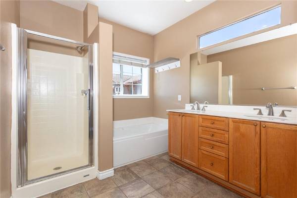 $3499.00 / 3br - 1499ft2 - $3,999/month – 3 Bed, 2.5 Bath Multi-Story Home in Simi Valley (1,49963800665047939122