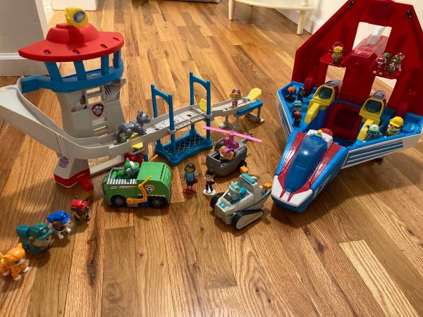 Paw patrol set with multiple figures, plane and vehicles 1