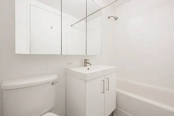 $3,200 Oversized Windows + Tons of Closets!!! (Financial District)63788551850883124