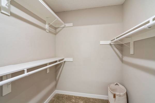 $2,705 / 1br - 647ft2 - Hello Fall, Hello New Home – Tour Today!🍁 (campbell)63880013093121124