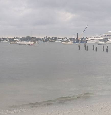 $500 / 1br - Floating apartment (West Palm Beach)64002011723394122