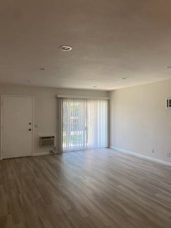 $1,800 / 1br - 728ft2 - SPACIOUS 1BEDROOM 1 BATH (El Cajon)63819180536449123