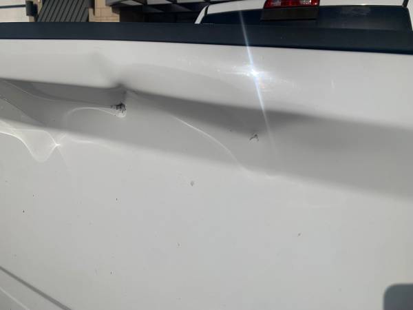 10 Dodge crewcab low miles cold ac clean title - $4,500 (Galleria)63622362750339123