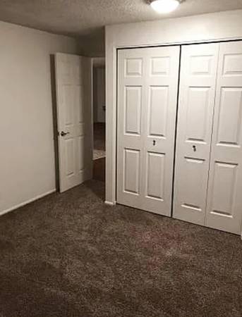 $1,300 / 2br - Breakfast Nook, Lots of Local Entertainment - See Our 2 Bed 1 Bath (Salem on Browning Ave)63660394749955121