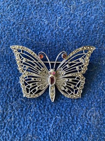 Silver butterfly brooch with Marcasite and Garnet stones 1