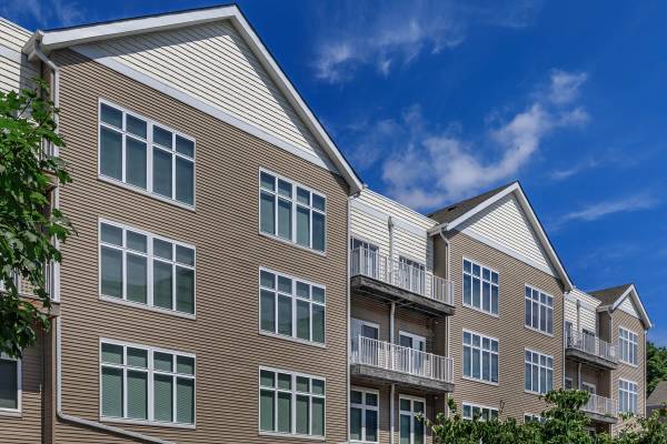 $2,030 / 2br - 798ft2 - Contemporary Homes w/ Open Kitchens & Abundant Natural Light (24 C St, Laurel, MD)63694501220609121