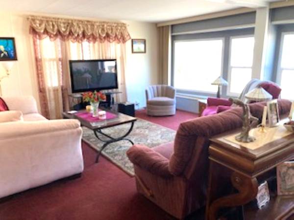 $289,500 / 2br - 1100ft2 - Just Listed-Lovely 2 Bd/2Bath Mobile Home in Fircrest Mobile Home Park (sebastopol)63847326298499123