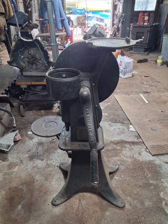 Antique cream separator 1