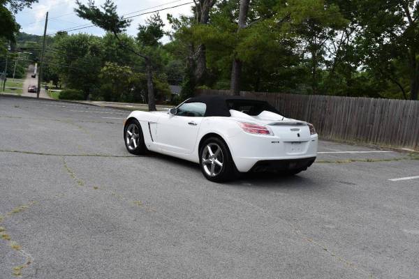 2008 Saturn SKY Red Line 2dr Convertible - $14,990 (+ Alpha Motors TN)63625152178947123