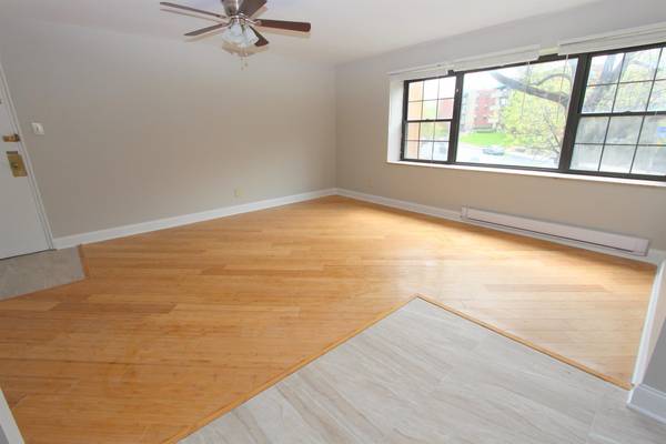 $1,799 / 2br - ✨ Shadyside 📍 Renovated 2BR/1BA at The Bentley on Fifth Ave! (Shadyside, Pittsburgh)64013533036930123
