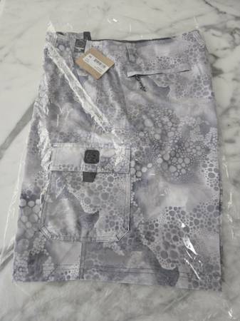 BRAND NEW Bagged Tagged $15, FISHWORKS Size 36 Board shorts Fishworks 1