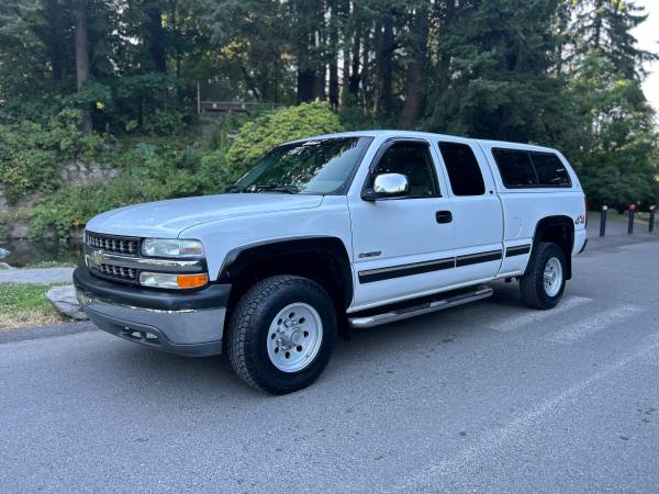 2000 Chevy Silverado 2500HD Extended cab 4X4 low miles - $10,900 (Puyallup)63654705291139120