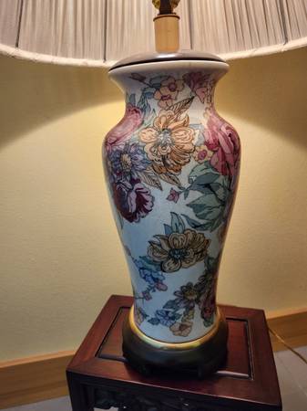 Vintage Frederick Cooper floral ceramic lamp with wood base 1