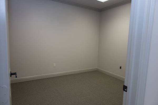 $395 / 150ft2 - Oficinas ejecutivas individuales, Harrells Ferry cerca de Millerville, $395/mes (Baton Rouge)63678544121217122