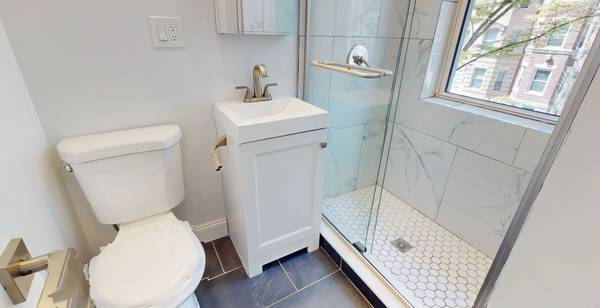 $2,750 / 1br - Fenway 1 Bed w/ Private Patio + In-Unit Laundry – $2,750 (Boston)63996834310787123