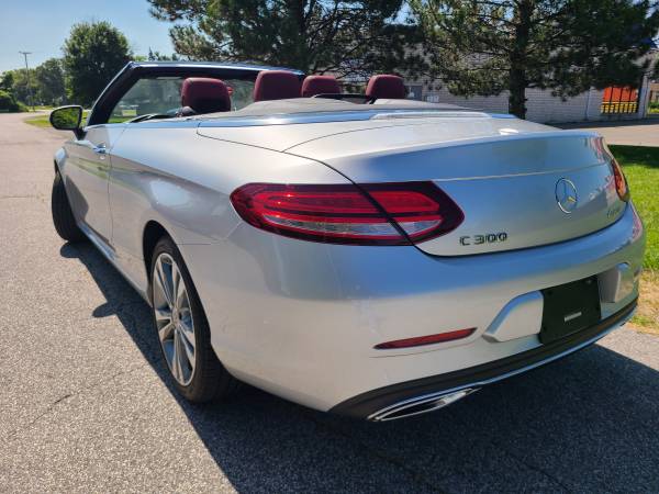 2020 Mercedes-Benz C300 4MATIC descapotable - $29,900 (Redford)63470235391747122
