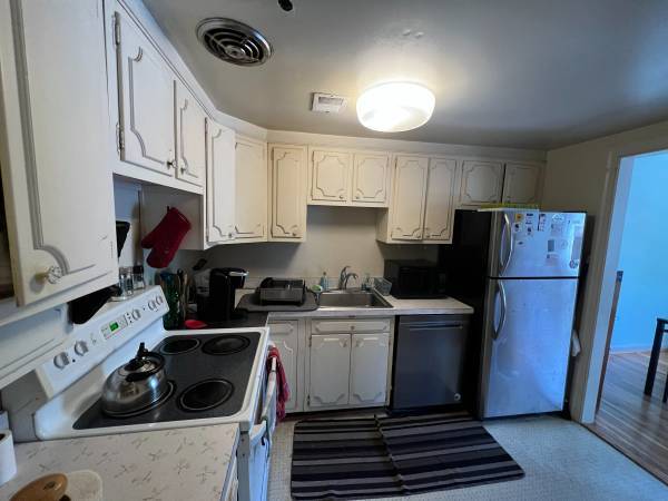 850 $ / 3 habitaciones - Una habitación amplia disponible en adosado de 3 habitaciones / 2 baños (suroeste de Washington DC)63511656239235124