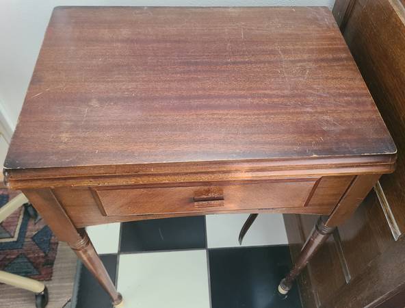 Vintage Classic Singer 301A Sewing Machine 1