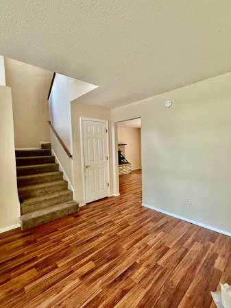 $1,650 / 4br - 2000ft2 - Why rent ? Buy this house on contract with owner financing (Bloomington)63935965747715121