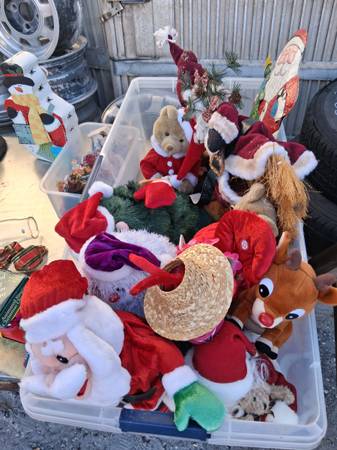 One lot of Christmas Decorations, Ornaments and lights 1