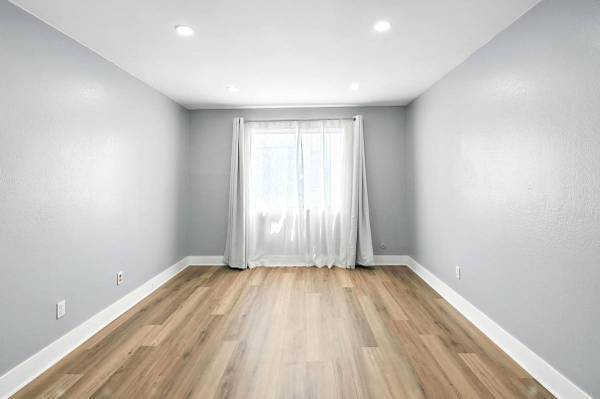 $920 / 1br - Large Fully Renovated 1 Bedroom / 1 Bath in Berkeley (berkeley)63888989565187122