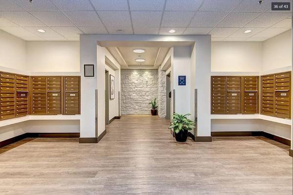 $2,350 / 2br - 1160ft2 - Encimeras de granito, área de barbacoa/pícnic, centro de negocios (Tacoma)63884894042625124