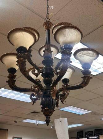 Chandelier 1
