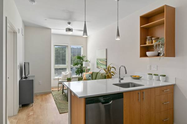 $1,425 / 1br - Your New Favorite Spot Is Home @ Kathryn Ann! (NW Portland, Slabtown, Knob Hill, Alphabet District)63914855874947121