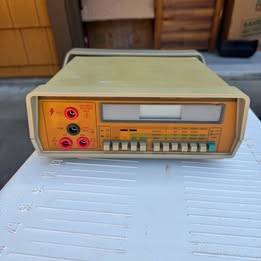 Instek Digital Multimeter 1