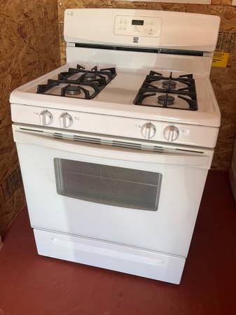 Kenmore gas range - $250 (Fresno)62925990699777120