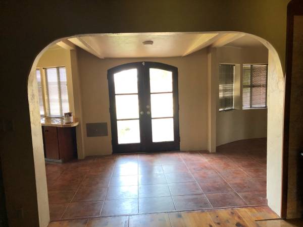$1,650 / 2br - 2600ft2 - Country Home Newly renovated 2 bdr 3 bath (La Mesa)63948217520770124