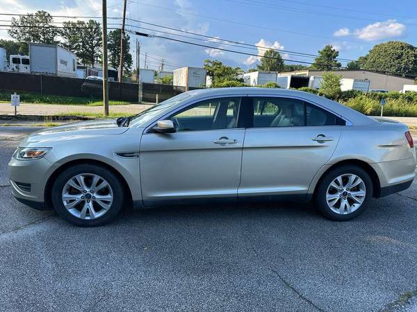 2011 FORD TAURUS   4000$  UN SOLO DUEÑO - $4,000 (Atlanta)63621001791233122