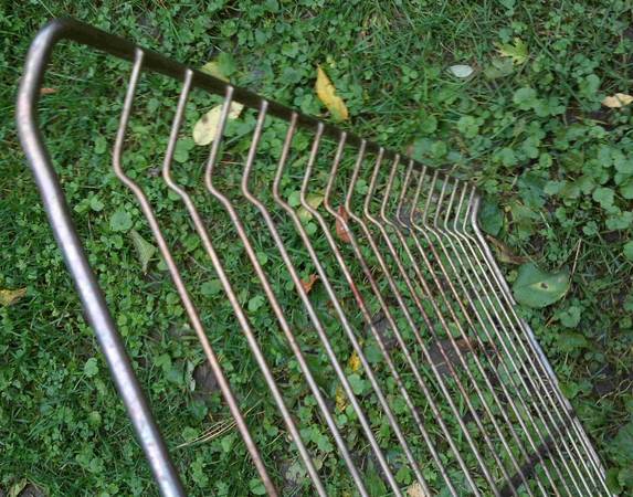 used oven rack 24" x 17" 1
