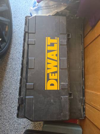 DeWalt reciprocating saw 1