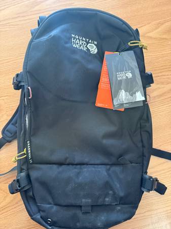 Mountain hardwear ski Gnarwal back pack 1