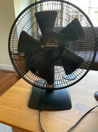 FAN-Sunbeam - 18", Desktop, Oscillating, Black 1