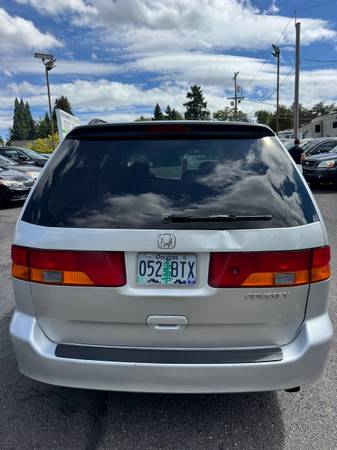 2003 Honda odyssey leather runs & drives perfect! Clean reliable Van - $2,40063435518215811123