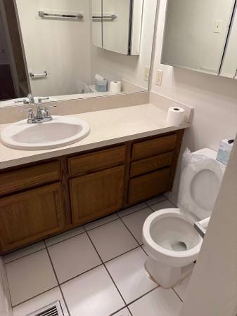 $1,500 / 1br - 1200ft2 - Uptown Fourplex (1218 Joseph st lower)63903650520706121