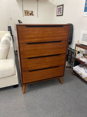 New mcm chest dresser / free delivery 1